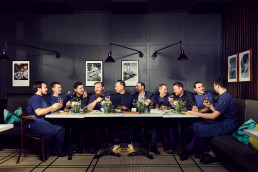 Gemeinsames Essen des Teams der Brasserie Colette mit Tim Raue im Restaurant